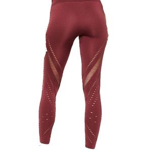 VS Cut Out Leggins-Large